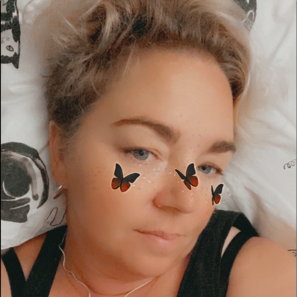 Meet your Posher, Petrina - Picture 1 of 1